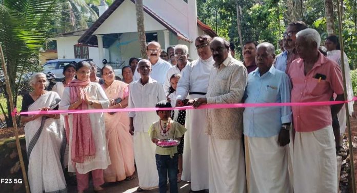 വലിയകാവ് സി.എസ്.ഐ.പള്ളി പടി റോഡ് ഉദ്ഘാടനം ചെയ്തു വലിയകാവ് സി.എസ്.ഐ.പള്ളി പടി റോഡ് ഉദ്ഘാടനം ചെയ്തു