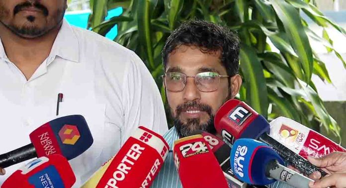 ഹിജാബ് വിവാദം ; കുട്ടിയുടെ ടിസി വാങ്ങും : പിതാവ് ഹിജാബ് വിവാദം ; കുട്ടിയുടെ ടിസി വാങ്ങും : പിതാവ്