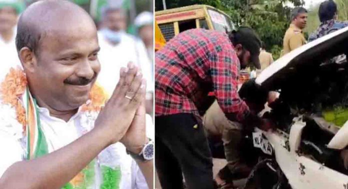 കോൺഗ്രസ് നേതാവ് എം ലിജു സഞ്ചരിച്ച കാർ അടക്കം 3 വാഹനങ്ങൾ അപകടത്തിൽപ്പെട്ടു കോൺഗ്രസ് നേതാവ് എം ലിജു സഞ്ചരിച്ച കാർ അടക്കം 3 വാഹനങ്ങൾ അപകടത്തിൽപ്പെട്ടു