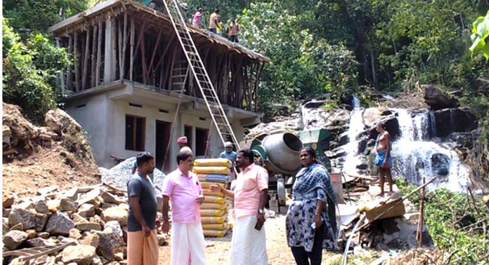 കോന്നി മണ്ണീറ വെള്ളച്ചാട്ടം ; ശുചിമുറി സമുച്ചയം ആദ്യഘട്ട നിർമ്മാണം പൂര്ത്തിയാകുന്നു കോന്നി മണ്ണീറ വെള്ളച്ചാട്ടം ; ശുചിമുറി സമുച്ചയം ആദ്യഘട്ട നിർമ്മാണം പൂര്ത്തിയാകുന്നു