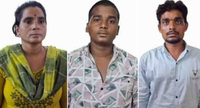 കേരളത്തിലേക്ക് വില്പ്പനയ്ക്കായി കടത്തിയ 46.5 കിലോ കഞ്ചാവുമായി അമ്മയും രണ്ടു മക്കളും പിടിയിൽ കേരളത്തിലേക്ക് വില്പ്പനയ്ക്കായി കടത്തിയ 46.5 കിലോ കഞ്ചാവുമായി അമ്മയും രണ്ടു മക്കളും പിടിയിൽ