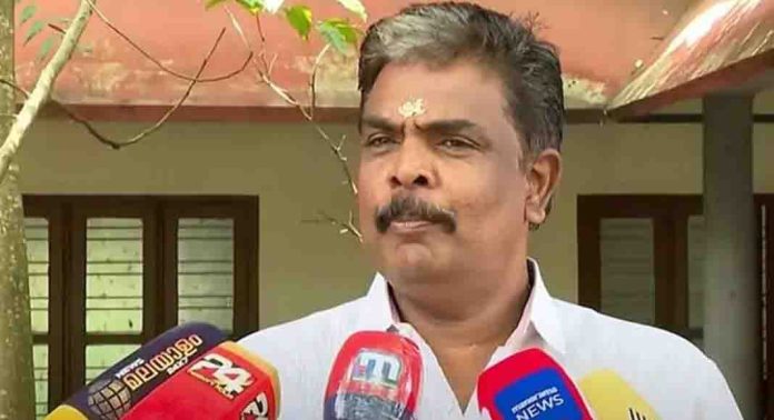 മുരാരി ബാബുവിനെ നാല് ദിവസത്തെ പോലീസ് കസ്റ്റഡിയിൽ വിട്ടു മുരാരി ബാബുവിനെ നാല് ദിവസത്തെ പോലീസ് കസ്റ്റഡിയിൽ വിട്ടു