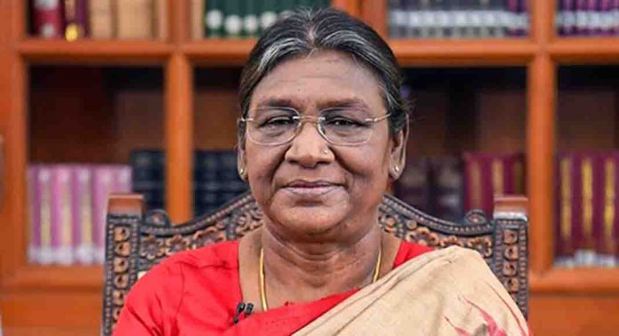 തിരുവനന്തപുരത്ത് വൻ ഗതാഗത നിയന്ത്രണം ; രാഷ്ട്രപതിയുടെ സന്ദർശനം നാളെ മുതൽ തിരുവനന്തപുരത്ത് വൻ ഗതാഗത നിയന്ത്രണം ; രാഷ്ട്രപതിയുടെ സന്ദർശനം നാളെ മുതൽ