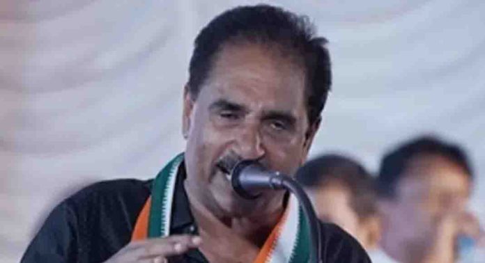 പൊറോട്ടയും ബീഫും വാങ്ങിക്കൊടുത്താണ് ബിന്ദു അമ്മിണിയെയും കനക ദുര്ഗയെയും ശബരിമലയിലെത്തിച്ചതെന്ന് ആവര്ത്തിച്ച് എൻകെ പ്രേമചന്ദ്രൻ പൊറോട്ടയും ബീഫും വാങ്ങിക്കൊടുത്താണ് ബിന്ദു അമ്മിണിയെയും കനക ദുര്ഗയെയും ശബരിമലയിലെത്തിച്ചതെന്ന് ആവര്ത്തിച്ച് എൻകെ പ്രേമചന്ദ്രൻ