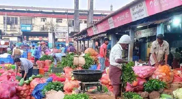 പാളയം മാർക്കറ്റ് തുറന്ന് പ്രവർത്തിക്കാൻ ഒരു മാസം കൂടി സമയം വേണമെന്ന് കോഴിക്കോട് കോർപ്പറേഷൻ പാളയം മാർക്കറ്റ് തുറന്ന് പ്രവർത്തിക്കാൻ ഒരു മാസം കൂടി സമയം വേണമെന്ന് കോഴിക്കോട് കോർപ്പറേഷൻ