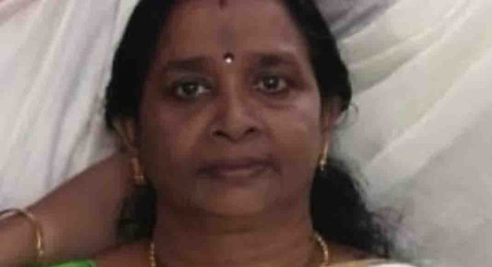 പത്തനംതിട്ടയില് പേ വിഷബാധയേറ്റ് വീട്ടമ്മ മരിച്ചു പത്തനംതിട്ടയില് പേ വിഷബാധയേറ്റ് വീട്ടമ്മ മരിച്ചു