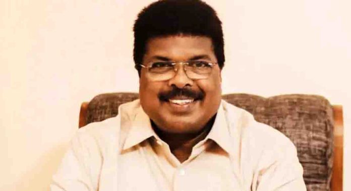 മുഖ്യമന്ത്രിക്ക് പിന്നാലെ എംഎൽഎയും ; സഭയിൽ ഭിന്നശേഷിക്കാരെ അപമാനിച്ച് പിപി ചിത്തരഞ്ജൻ മുഖ്യമന്ത്രിക്ക് പിന്നാലെ എംഎൽഎയും ; സഭയിൽ ഭിന്നശേഷിക്കാരെ അപമാനിച്ച് പിപി ചിത്തരഞ്ജൻ