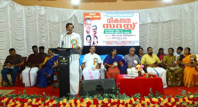 മലയാലപ്പുഴയില് ആധുനിക ബസ്റ്റാന്റ് ഉടന് സാധ്യമാകും : കെ യു ജനീഷ്കുമാര് എംഎല്എ മലയാലപ്പുഴയില് ആധുനിക ബസ്റ്റാന്റ് ഉടന് സാധ്യമാകും : കെ യു ജനീഷ്കുമാര് എംഎല്എ