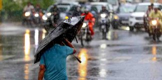 മഴ കനക്കുന്നു ; കണ്ണൂർ ജില്ലയിലും വിദ്യാഭ്യാസ സ്ഥാപനങ്ങൾക്ക് അവധി ; പിഎസ്സി പരീക്ഷകൾക്ക് മാറ്റമില്ല