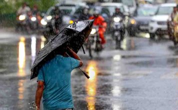 മഴ കനക്കുന്നു ; കണ്ണൂർ ജില്ലയിലും വിദ്യാഭ്യാസ സ്ഥാപനങ്ങൾക്ക് അവധി ; പിഎസ്സി പരീക്ഷകൾക്ക് മാറ്റമില്ല
