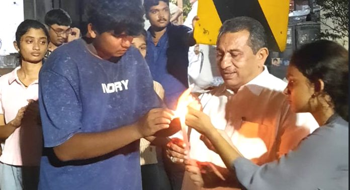 ലിംഗസമത്വവും ലഹരിവിരുദ്ധ പോരാട്ടവും വിദ്യാർഥി സമൂഹം ഏറ്റെടുക്കണം : റോബിൻ പീറ്റർ ലിംഗസമത്വവും ലഹരിവിരുദ്ധ പോരാട്ടവും വിദ്യാർഥി സമൂഹം ഏറ്റെടുക്കണം : റോബിൻ പീറ്റർ