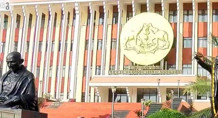 തദ്ദേശ തെരഞ്ഞെടുപ്പിന് മുന്നോടിയായി ജനകീയ പ്രഖ്യാപനങ്ങൾക്ക് ഒരുങ്ങി സംസ്ഥാന സർക്കാർ തദ്ദേശ തെരഞ്ഞെടുപ്പിന് മുന്നോടിയായി ജനകീയ പ്രഖ്യാപനങ്ങൾക്ക് ഒരുങ്ങി സംസ്ഥാന സർക്കാർ