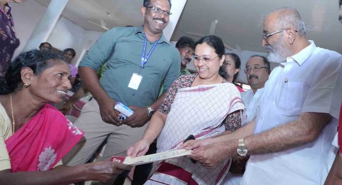 സംസ്ഥാനത്ത് 10002 കുടുംബങ്ങള് കൂടി ഭൂമിയുടെ അവകാശികള് : മന്ത്രി കെ രാജന് സംസ്ഥാനത്ത് 10002 കുടുംബങ്ങള് കൂടി ഭൂമിയുടെ അവകാശികള് : മന്ത്രി കെ രാജന്
