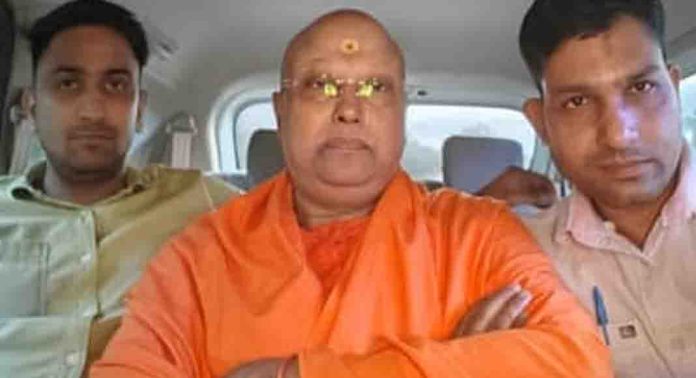 ചൈതന്യാനന്ദ സരസ്വതി പ്രതിയായ ലൈംഗികാതിക്രമ കേസിൽ തെളിവെടുപ്പ് ചൈതന്യാനന്ദ സരസ്വതി പ്രതിയായ ലൈംഗികാതിക്രമ കേസിൽ തെളിവെടുപ്പ്