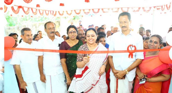 ഓമല്ലൂര് കുടുംബാരോഗ്യ കേന്ദ്രത്തിലെ പുതിയ കെട്ടിടം മന്ത്രി വീണാ ജോര്ജ് ഉദ്ഘാടനം ചെയ്തു ഓമല്ലൂര് കുടുംബാരോഗ്യ കേന്ദ്രത്തിലെ പുതിയ കെട്ടിടം മന്ത്രി വീണാ ജോര്ജ് ഉദ്ഘാടനം ചെയ്തു