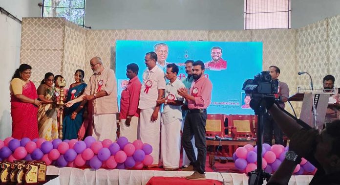 പുറമറ്റം ഗ്രാമപഞ്ചായത്തില് വികസന സദസ് നടത്തി പുറമറ്റം ഗ്രാമപഞ്ചായത്തില് വികസന സദസ് നടത്തി