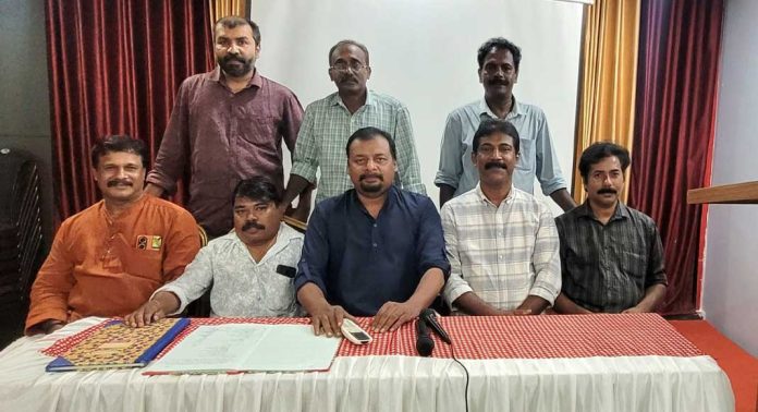 ഫോട്ടോഗ്രാഫേഴ്സ് അസോസിയേഷൻ (എ കെ പി എ ) കോന്നി യൂണിറ്റിന് പുതിയ ഭാരവാഹികൾ ഫോട്ടോഗ്രാഫേഴ്സ് അസോസിയേഷൻ (എ കെ പി എ ) കോന്നി യൂണിറ്റിന് പുതിയ ഭാരവാഹികൾ