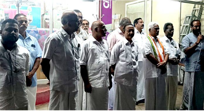 വിശ്വാസസംരക്ഷണത്തിന് പ്രതിബദ്ധതയുള്ള ഏക രാഷ്ട്രീയപ്രസ്ഥാനം കോൺഗ്രസ് മാത്രമെന്ന് അഡ്വ. വെട്ടൂർ ജ്യോതിപ്രസാദ് വിശ്വാസസംരക്ഷണത്തിന് പ്രതിബദ്ധതയുള്ള ഏക രാഷ്ട്രീയപ്രസ്ഥാനം കോൺഗ്രസ് മാത്രമെന്ന് അഡ്വ. വെട്ടൂർ ജ്യോതിപ്രസാദ്