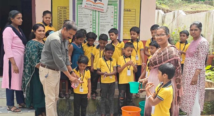 പൂഴിക്കുന്ന് എം.ഡി എൽ.പി. സ്കൂൾ ലോക കൈകഴുകൽ ദിനമാചരിച്ചു പൂഴിക്കുന്ന് എം.ഡി എൽ.പി. സ്കൂൾ ലോക കൈകഴുകൽ ദിനമാചരിച്ചു
