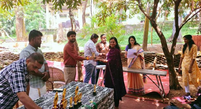 ഭരണ ഭാഷാ വാരാഘോഷം കോന്നി ഇക്കോ ടൂറിസം സെന്ററിൽ നടന്നു ഭരണ ഭാഷാ വാരാഘോഷം കോന്നി ഇക്കോ ടൂറിസം സെന്ററിൽ നടന്നു