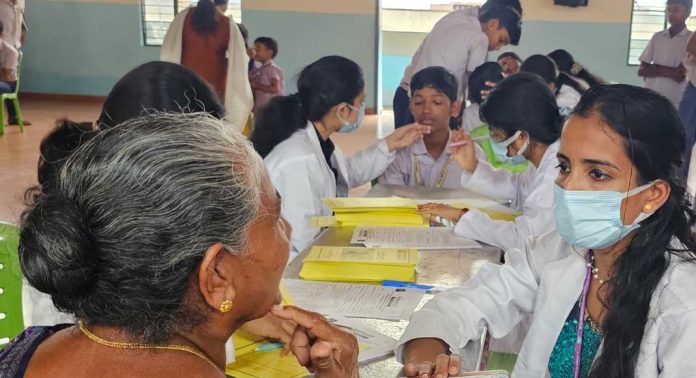 ലയൺസ് ക്ലബ് ഓഫ് എടത്വ ടൗൺ സൗജന്യ ദന്ത പരിശോധന ചികിത്സ ക്യാമ്പ് നടത്തി ലയൺസ് ക്ലബ് ഓഫ് എടത്വ ടൗൺ സൗജന്യ ദന്ത പരിശോധന ചികിത്സ ക്യാമ്പ് നടത്തി