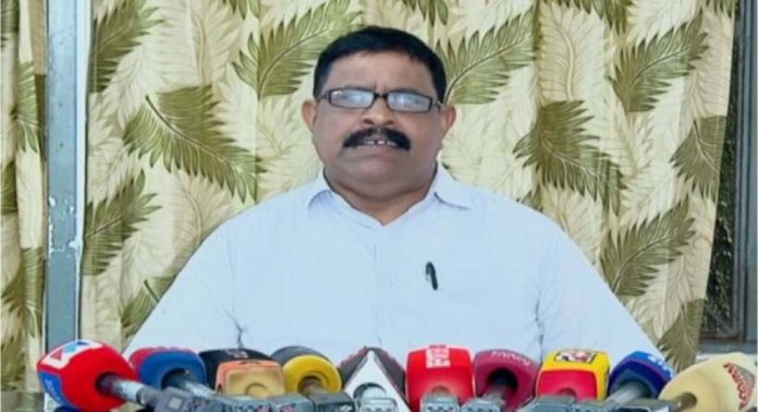 കോഴിക്കോട് ഡിസിസി ജനറൽ സെക്രട്ടറി എൻവി ബാബു രാജ് കോണ്ഗ്രസ് പാര്ട്ടിയിൽ നിന്ന് രാജിവെച്ചു കോഴിക്കോട് ഡിസിസി ജനറൽ സെക്രട്ടറി എൻവി ബാബു രാജ് കോണ്ഗ്രസ് പാര്ട്ടിയിൽ നിന്ന് രാജിവെച്ചു