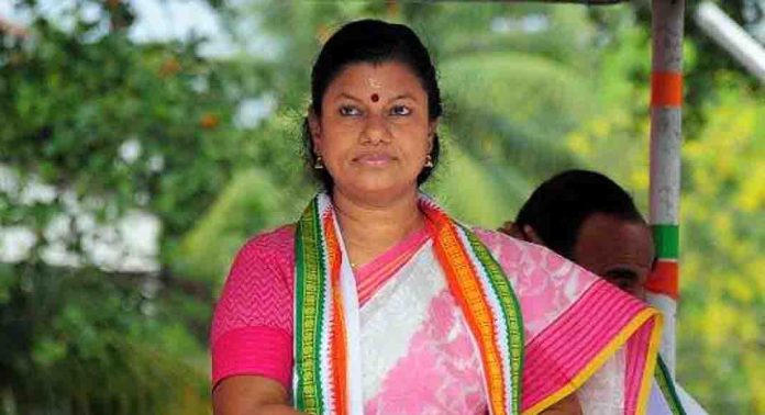 കൊല്ലം ഡിസിസിയ്ക്ക് മുന്നിൽ പോസ്റ്റര് പ്രത്യക്ഷപ്പെട്ടതിനെതിരെ ബിന്ദു കൃഷ്ണ കൊല്ലം ഡിസിസിയ്ക്ക് മുന്നിൽ പോസ്റ്റര് പ്രത്യക്ഷപ്പെട്ടതിനെതിരെ ബിന്ദു കൃഷ്ണ