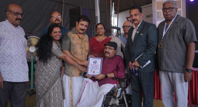 അജിത് കൃപാലയത്തിന് ഹ്യുമാനിറ്റേറിയൻ പുരസ്കാരം അജിത് കൃപാലയത്തിന് ഹ്യുമാനിറ്റേറിയൻ പുരസ്കാരം