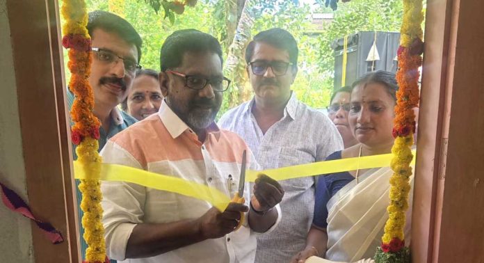 അടൂര് നഗരസഭയിലെ പതിനേഴാം നമ്പര് അങ്കണവാടി ഡെപ്യൂട്ടി സ്പീക്കര് ഉദ്ഘാടനം ചെയ്തു അടൂര് നഗരസഭയിലെ പതിനേഴാം നമ്പര് അങ്കണവാടി ഡെപ്യൂട്ടി സ്പീക്കര് ഉദ്ഘാടനം ചെയ്തു