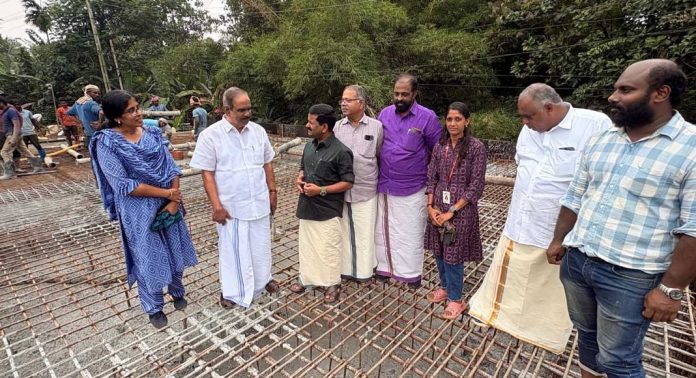 കോഴഞ്ചേരി-ബ്ലോക്ക് പടി റോഡിലെ തകരാറിലായ പുതുമൺ പാലത്തിൻ്റെ കോൺക്രീറ്റിംഗ് ജോലികള് പൂർത്തീകരിച്ചു കോഴഞ്ചേരി-ബ്ലോക്ക് പടി റോഡിലെ തകരാറിലായ പുതുമൺ പാലത്തിൻ്റെ കോൺക്രീറ്റിംഗ് ജോലികള് പൂർത്തീകരിച്ചു