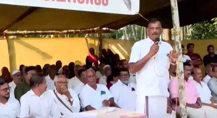 ഫ്രഷ് കട്ട് : കട്ടിപ്പാറ പഞ്ചായത്ത് മുൻ പ്രസിഡന്റ് നിരാഹാരത്തിലേക്ക് ഫ്രഷ് കട്ട് : കട്ടിപ്പാറ പഞ്ചായത്ത് മുൻ പ്രസിഡന്റ് നിരാഹാരത്തിലേക്ക്