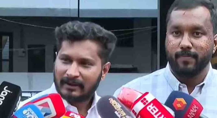 ഇടുക്കിയിൽ നാമനിർദ്ദേശ പത്രിക സമർപ്പണത്തിന് മണിക്കൂറുകൾക്ക് മുമ്പ് കോൺഗ്രസ് സ്ഥാനാർഥി പട്ടികയിൽ സമവായം ഇടുക്കിയിൽ നാമനിർദ്ദേശ പത്രിക സമർപ്പണത്തിന് മണിക്കൂറുകൾക്ക് മുമ്പ് കോൺഗ്രസ് സ്ഥാനാർഥി പട്ടികയിൽ സമവായം