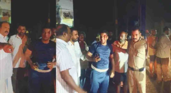 ബൈക്ക് അപകടത്തിൽപ്പെട്ട് രക്തംവാർന്ന് റോഡിൽ കിടന്ന യുവാവിന് രക്ഷകനായി ധനമന്ത്രി ബൈക്ക് അപകടത്തിൽപ്പെട്ട് രക്തംവാർന്ന് റോഡിൽ കിടന്ന യുവാവിന് രക്ഷകനായി ധനമന്ത്രി