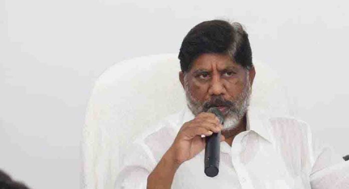 തെലങ്കാനയിൽ മുതിർന്ന സിപിഎം നേതാവ് കൊല്ലപ്പെട്ട സംഭവം : പ്രതികളെ ഉടൻ പിടികൂടുമെന്ന് ഉപമുഖ്യമന്ത്രി തെലങ്കാനയിൽ മുതിർന്ന സിപിഎം നേതാവ് കൊല്ലപ്പെട്ട സംഭവം : പ്രതികളെ ഉടൻ പിടികൂടുമെന്ന് ഉപമുഖ്യമന്ത്രി