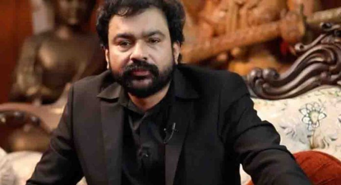 മോൺസൺ മാവുങ്കൽ സുപ്രീം കോടതിയിൽ ; ബലാത്സംഗ കേസിൽ വിചാരണ തടയണമെന്ന് ആവശ്യം മോൺസൺ മാവുങ്കൽ സുപ്രീം കോടതിയിൽ ; ബലാത്സംഗ കേസിൽ വിചാരണ തടയണമെന്ന് ആവശ്യം