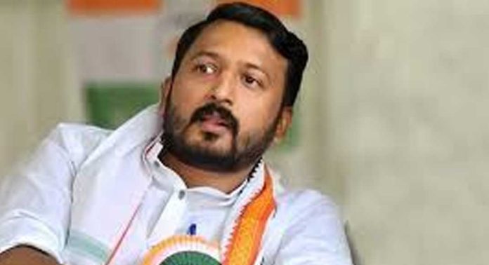 പുറത്താക്കിയാലും കോൺഗ്രസ് തന്നെയാണെന്ന് രാഹുൽ മാങ്കൂട്ടത്തിൽ പുറത്താക്കിയാലും കോൺഗ്രസ് തന്നെയാണെന്ന് രാഹുൽ മാങ്കൂട്ടത്തിൽ