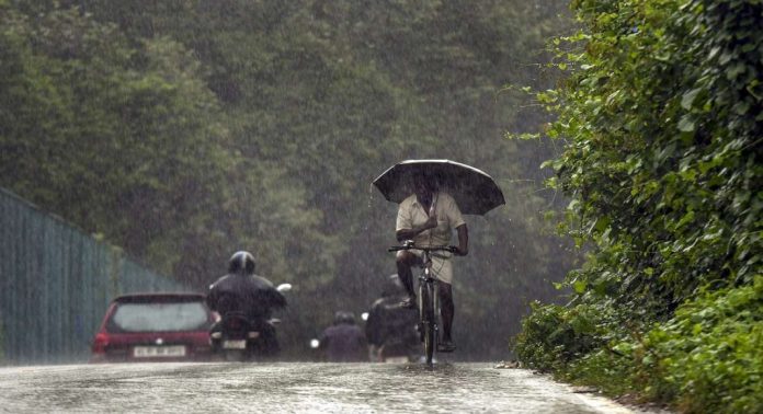 ശനിയാഴ്ച വരെ ഒറ്റപ്പെട്ടയിടങ്ങളില് ഇടിമിന്നലോടു കൂടിയ മഴ ശനിയാഴ്ച വരെ ഒറ്റപ്പെട്ടയിടങ്ങളില് ഇടിമിന്നലോടു കൂടിയ മഴ
