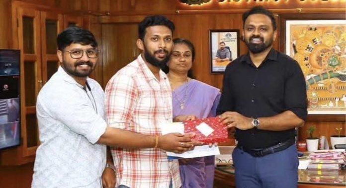 മലയാളദിനം-ഭരണഭാഷാ വാരഘോഷം : വിജയികള്ക്ക് സമ്മാനം വിതരണം ചെയ്തു മലയാളദിനം-ഭരണഭാഷാ വാരഘോഷം : വിജയികള്ക്ക് സമ്മാനം വിതരണം ചെയ്തു