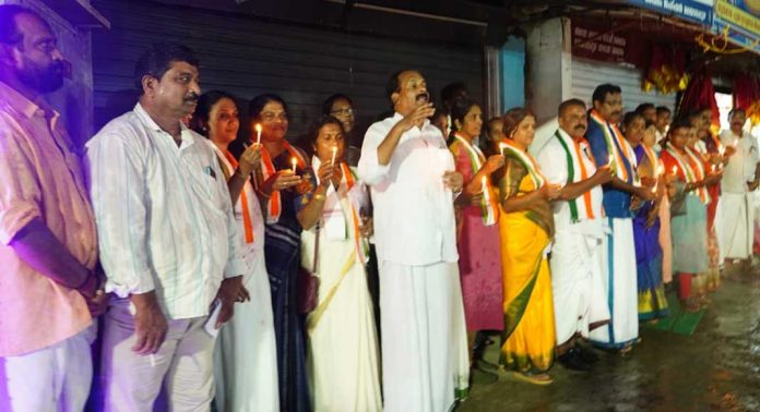 മലയാലപ്പുഴയിൽ വിശ്വാസ സംരക്ഷണ ദീപം തെളിയിച്ചു മലയാലപ്പുഴയിൽ വിശ്വാസ സംരക്ഷണ ദീപം തെളിയിച്ചു