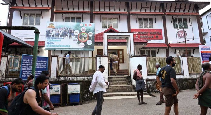അയ്യപ്പന്മാര്ക്ക് വിപുലമായ സേവനമൊരുക്കി ആരോഗ്യവകുപ്പ് അയ്യപ്പന്മാര്ക്ക് വിപുലമായ സേവനമൊരുക്കി ആരോഗ്യവകുപ്പ്