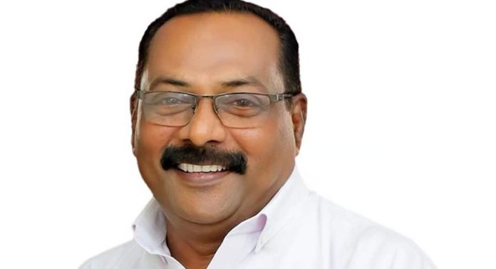 തൃശൂരിൽ സ്കൂട്ടറിൽ കാറിടിച്ച് അപകടം ; സിപിഐഎം വിമത സ്ഥാനാർഥിക്ക് ഗുരുതരപരിക്ക് തൃശൂരിൽ സ്കൂട്ടറിൽ കാറിടിച്ച് അപകടം ; സിപിഐഎം വിമത സ്ഥാനാർഥിക്ക് ഗുരുതരപരിക്ക്
