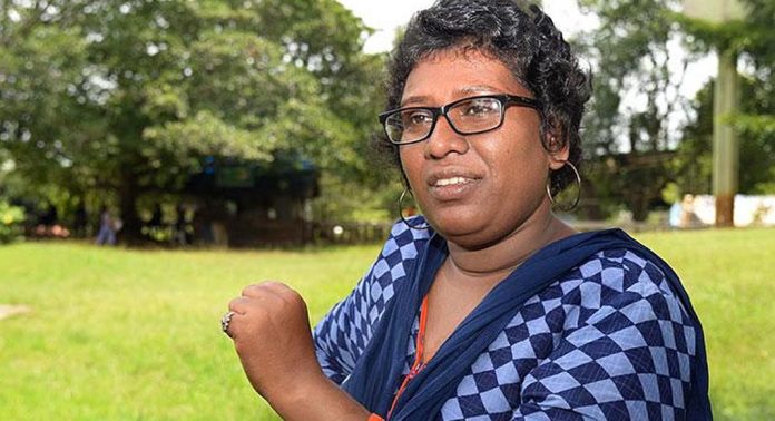 പാരഡി ഗാനത്തിൽ പ്രതികരണവുമായി ആക്റ്റിവിസ്റ്റ് ബിന്ദു അമ്മിണി പാരഡി ഗാനത്തിൽ പ്രതികരണവുമായി ആക്റ്റിവിസ്റ്റ് ബിന്ദു അമ്മിണി