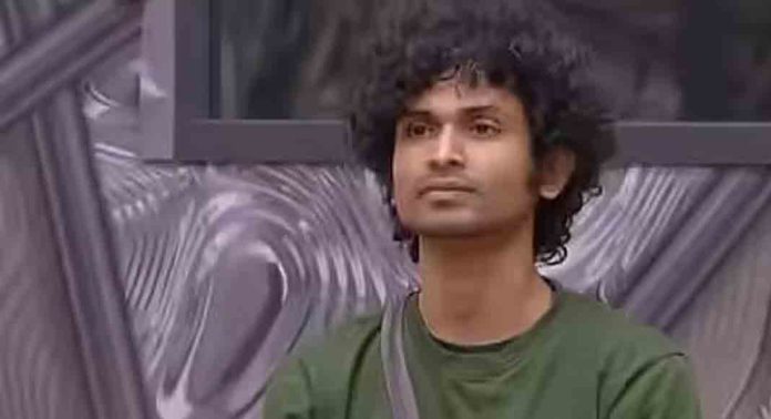 ബിഗ്ബോസ് റിയാലിറ്റി ഷോ താരം ബ്ലെസ്ലി പ്രതിയായ കേസ് : ഇന്ന് കോടതിയിൽ ഹാജരാക്കും ബിഗ്ബോസ് റിയാലിറ്റി ഷോ താരം ബ്ലെസ്ലി പ്രതിയായ കേസ് : ഇന്ന് കോടതിയിൽ ഹാജരാക്കും
