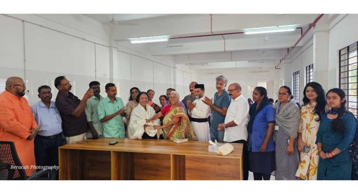 കരുതലിന്റെ കരങ്ങളുമായി പതിവ് തെറ്റിക്കാതെ അവർ എത്തി ; ഉറ്റവർ ഉപേക്ഷിച്ചവർക്ക് തുണയായി സുമനസ്സുകൾ കരുതലിന്റെ കരങ്ങളുമായി പതിവ് തെറ്റിക്കാതെ അവർ എത്തി ; ഉറ്റവർ ഉപേക്ഷിച്ചവർക്ക് തുണയായി സുമനസ്സുകൾ