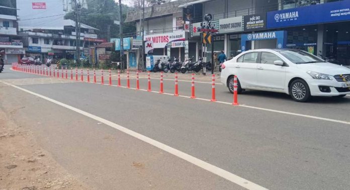 ചെത്തോങ്കരയിലെ അപകടകെണി ഒഴിവാക്കാന് ഒടുവില് പോലീസ് തീരുമാനം ചെത്തോങ്കരയിലെ അപകടകെണി ഒഴിവാക്കാന് ഒടുവില് പോലീസ് തീരുമാനം