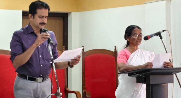 റാന്നിയിൽ ത്രിതല പഞ്ചായത്ത് തെരഞ്ഞെടുപ്പിൽ വിജയിച്ച ജനപ്രതിനിധികൾ സത്യപ്രതിജ്ഞ ചെയ്തു റാന്നിയിൽ ത്രിതല പഞ്ചായത്ത് തെരഞ്ഞെടുപ്പിൽ വിജയിച്ച ജനപ്രതിനിധികൾ സത്യപ്രതിജ്ഞ ചെയ്തു