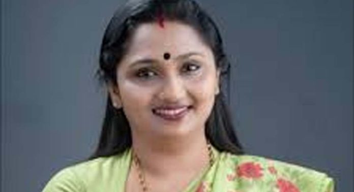 വയനാട് ഫണ്ട് വിവാദം : പോലീസിൽ പരാതി നൽകി ദീപ്തി മേരി വർഗീസ് വയനാട് ഫണ്ട് വിവാദം : പോലീസിൽ പരാതി നൽകി ദീപ്തി മേരി വർഗീസ്