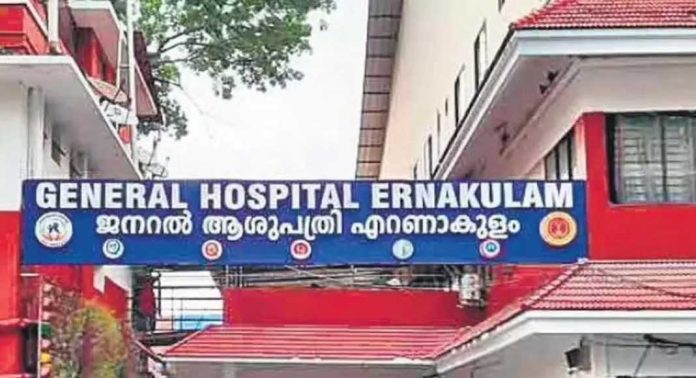 എറണാകുളം ജനറൽ ആശുപത്രിയിലെ ഹൃദയം മാറ്റിവെയ്ക്കൽ ശസ്ത്രക്രിയ പൂർത്തിയായി എറണാകുളം ജനറൽ ആശുപത്രിയിലെ ഹൃദയം മാറ്റിവെയ്ക്കൽ ശസ്ത്രക്രിയ പൂർത്തിയായി