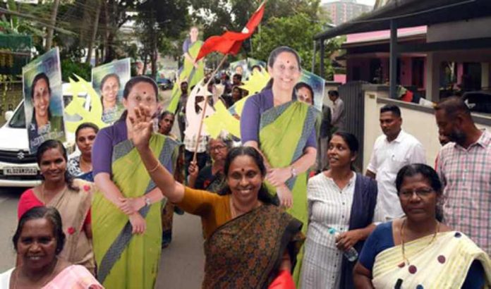തദ്ദേശ തെരഞ്ഞെടുപ്പ് : ഏഴ് ജില്ലകളിലെ പരസ്യ പ്രചാരണം നാളെ അവസാനിക്കും , കൊട്ടിക്കലാശത്തിൽ ഇക്കാര്യങ്ങൾ ശ്രദ്ധിക്കണം തദ്ദേശ തെരഞ്ഞെടുപ്പ് : ഏഴ് ജില്ലകളിലെ പരസ്യ പ്രചാരണം നാളെ അവസാനിക്കും , കൊട്ടിക്കലാശത്തിൽ ഇക്കാര്യങ്ങൾ ശ്രദ്ധിക്കണം