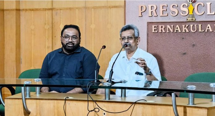പൊതുപരിപാടികളിൽ പാട്ട് വെച്ചാല് പണം നല്കണം – സ്വകാര്യ കമ്പനികളുടെ കൊള്ളക്കെതിരെ ഇവന്റ് മാനേജ്മെന്റ് അസോസിയേഷൻ പൊതുപരിപാടികളിൽ പാട്ട് വെച്ചാല് പണം നല്കണം – സ്വകാര്യ കമ്പനികളുടെ കൊള്ളക്കെതിരെ ഇവന്റ് മാനേജ്മെന്റ് അസോസിയേഷൻ